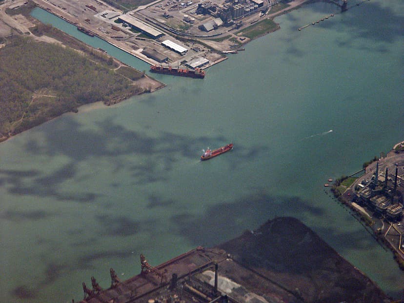File:Detroit River aerial.jpg - Wikimedia Commons