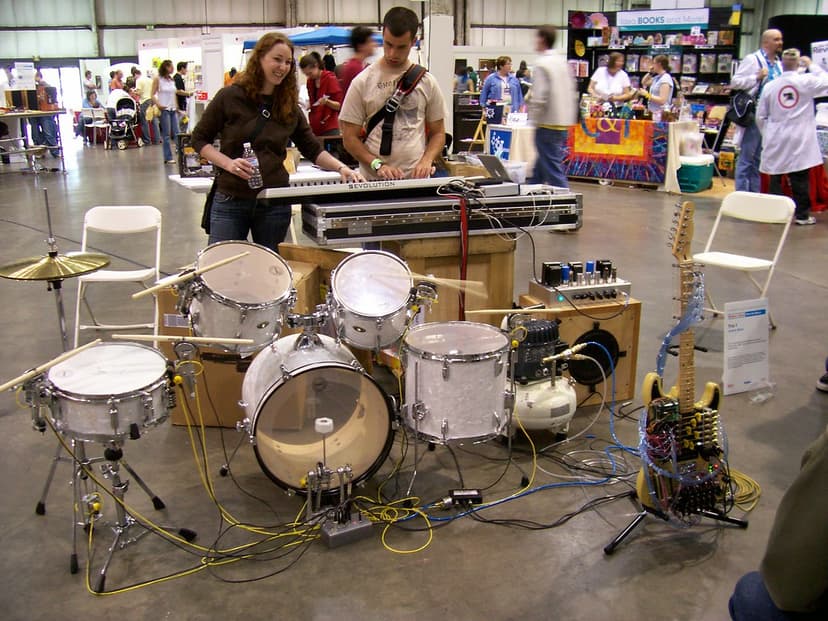 Robotic Drum and Guitar | The drum/guitar ensemble is shown … | Flickr