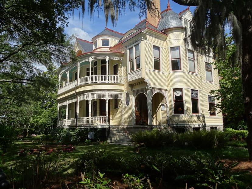 Charleston. A former colonial mansion now an administratio… | Flickr