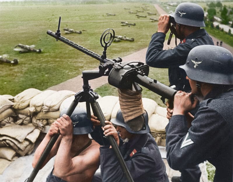 German Luftwaffe machine operators | German Luftwaffe machin… | Flickr