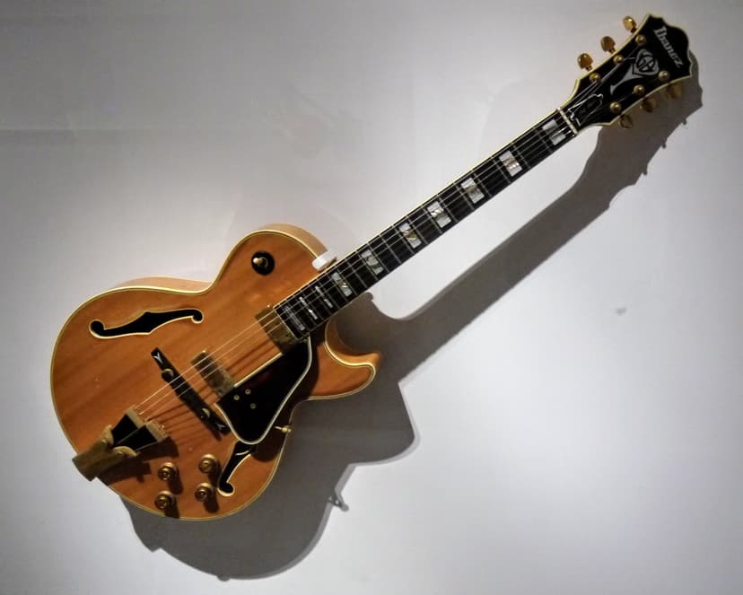 File:Joni Mitchell's 1978 Ibanez GB10NT George Benson Signature ...