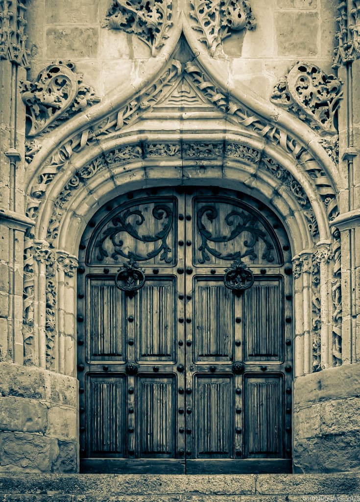 Gothic Door, Barcelona Spain | Pointed arches were an import… | Flickr