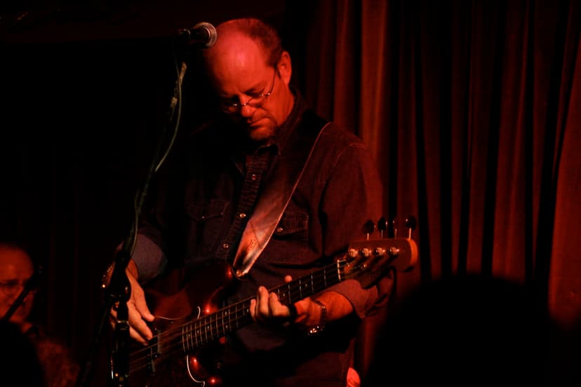 John Ludwick on Bass Guitar | Kelly Willis' Band performing … | Flickr