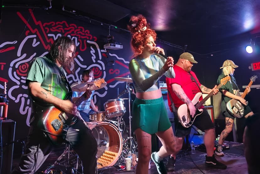 File:Gel Performing at X-Ray Arcade.jpg - Wikipedia