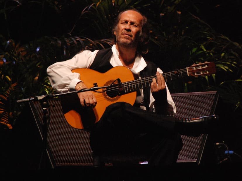 File:Paco de Lucia 2.jpg - Wikimedia Commons