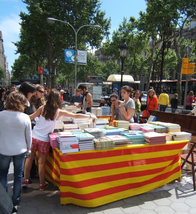 File:Diada de Sant Jordi (5646725433).jpg - Wikimedia Commons